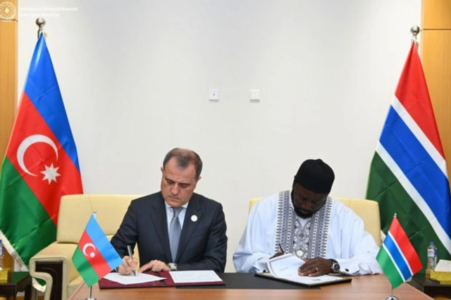 Отменен визовый режим между Азербайджаном и Гамбией для владельцев дипломатических паспортов